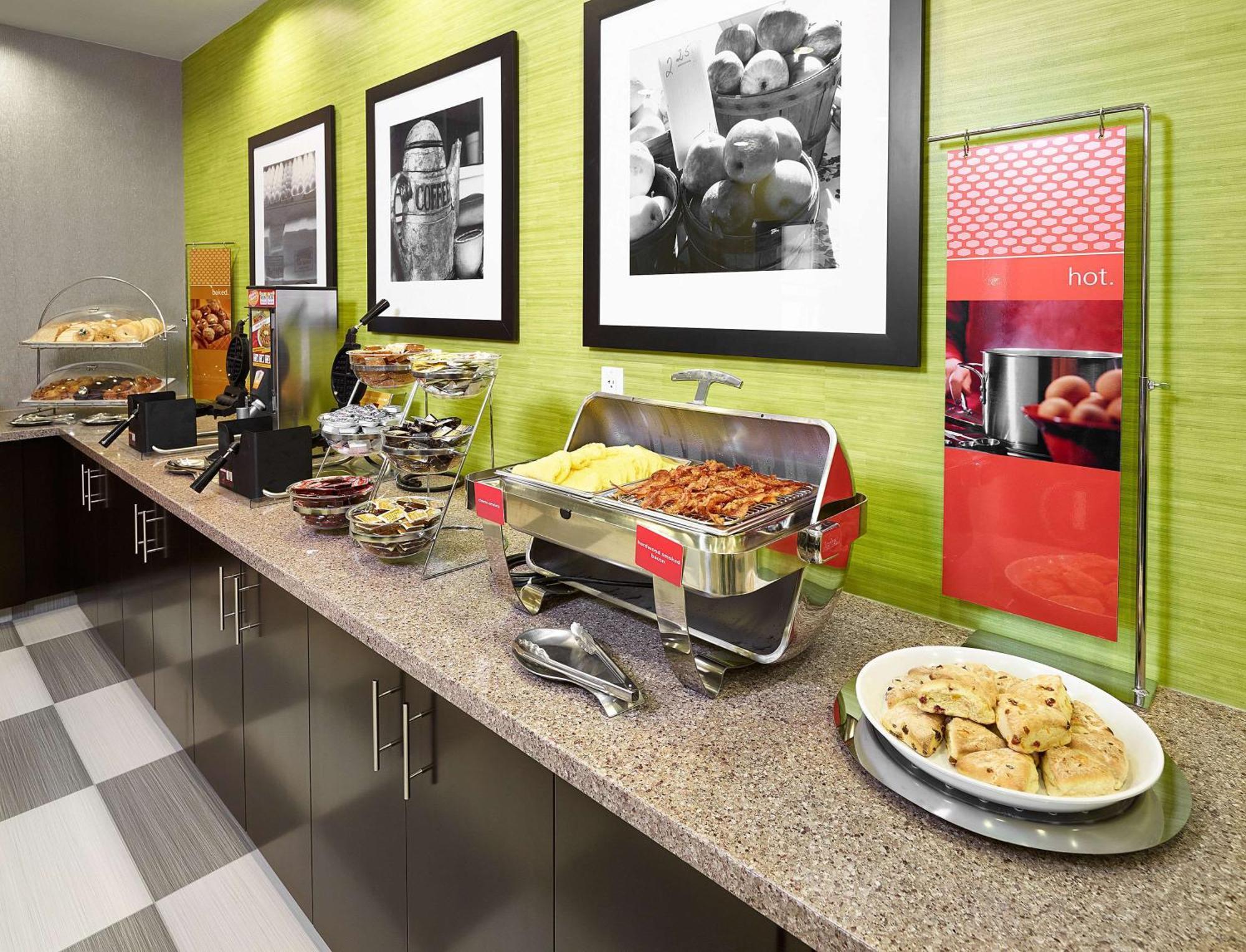Hampton Inn By Hilton Calgary Airport North Ngoại thất bức ảnh